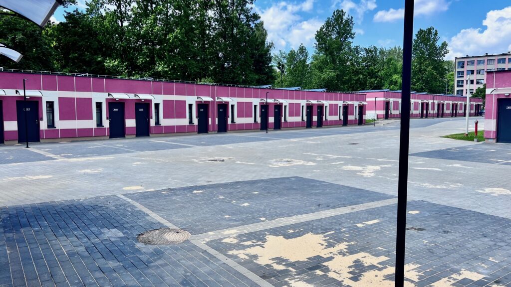 hostele z parkingiem Śląsk