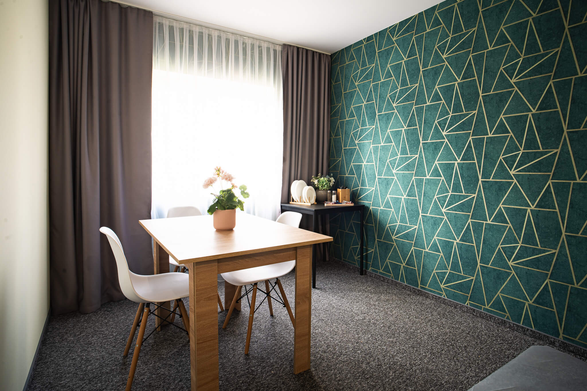 pokoje dla pracujących ze śniadaniem